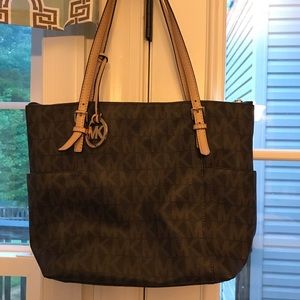 Micheal Kors bag